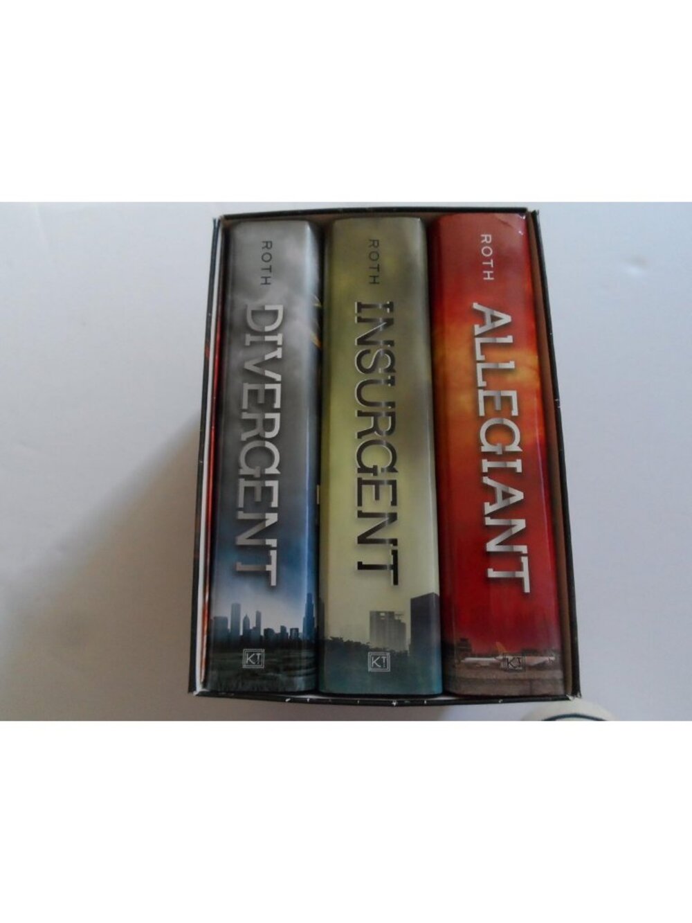Dystopian Trilogy Set: Divergent, Insurgent & Allegiant - Young Adult Fiction